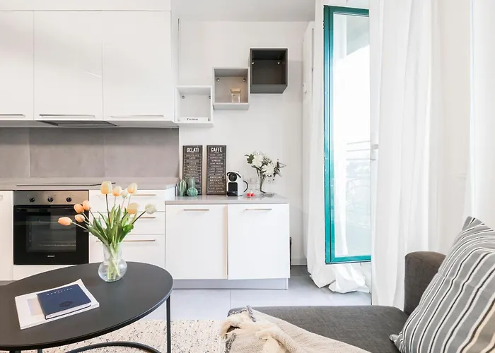 Easylife - - G Emiliani 1 115 - Porta Romana * Милан