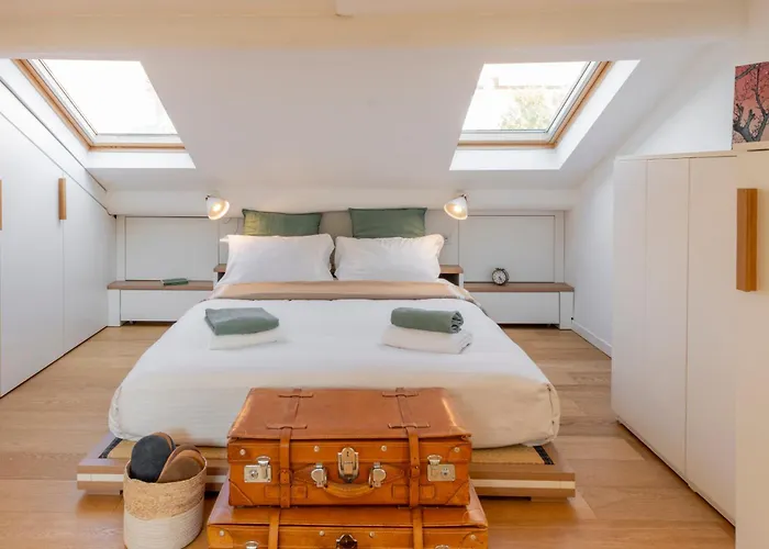 Bright Penthouse Attic In The Heart Of Mailand