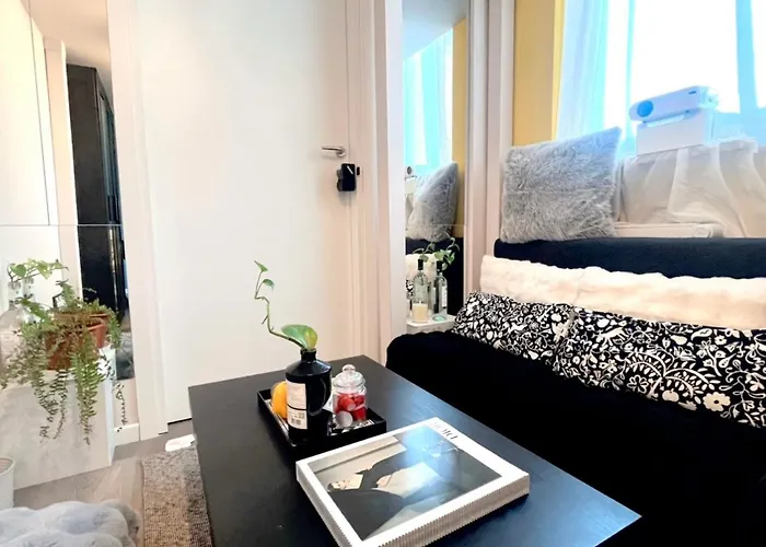 Δωμάτια σε οικογενειακή κατοικία B&B Pizza Room Twin Room Near Navigli Milan *