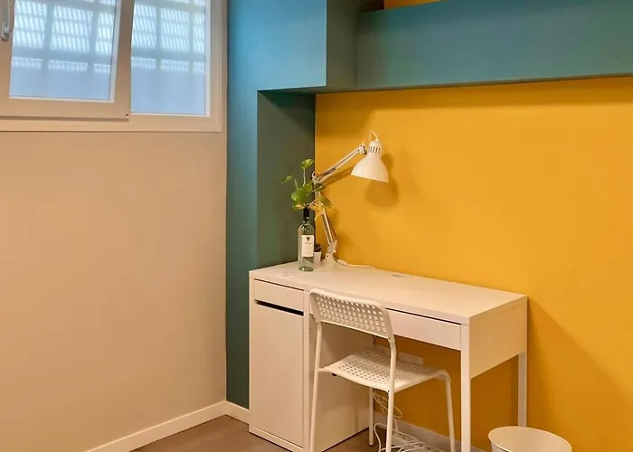 Δωμάτια σε οικογενειακή κατοικία B&B Pizza Room Twin Room Near Navigli Milan *