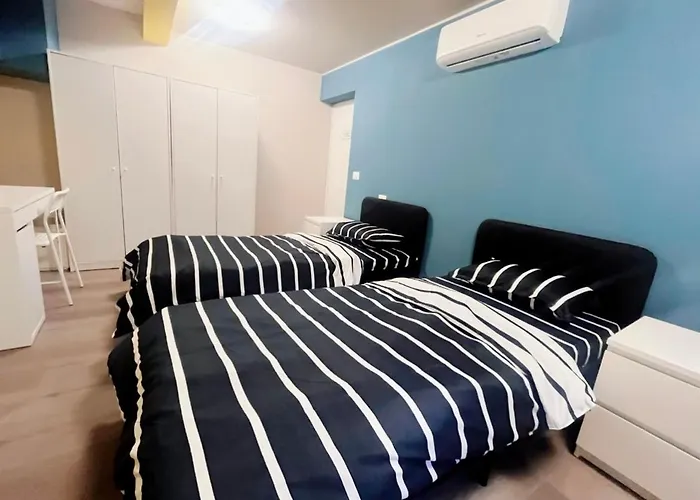 B&B Pizza Room Twin Room Near Navigli Milan Δωμάτια σε οικογενειακή κατοικία *