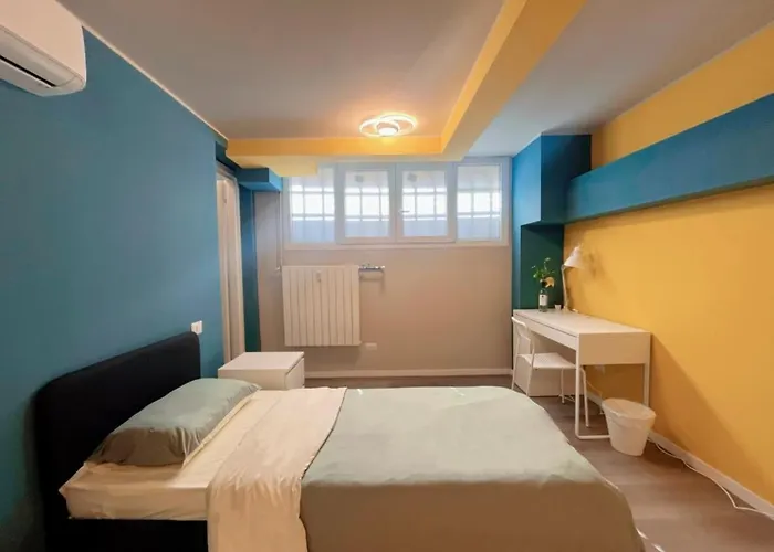 Δωμάτια σε οικογενειακή κατοικία B&B Pizza Room Twin Room Near Navigli Milan