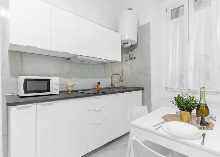 Arq16 - Duomo-loreto - - Modern Lejlighed