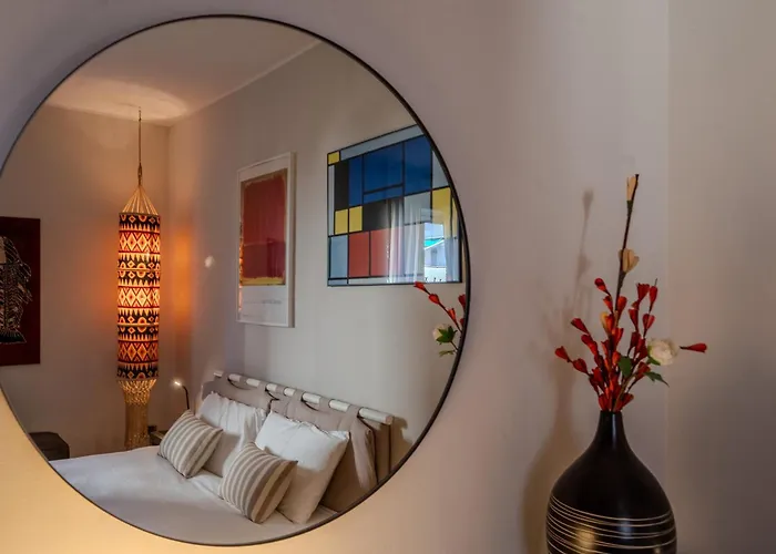 Guesthost - Casa Pop Art