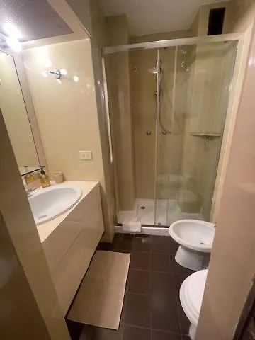 Two-room San Babila * מילאנו