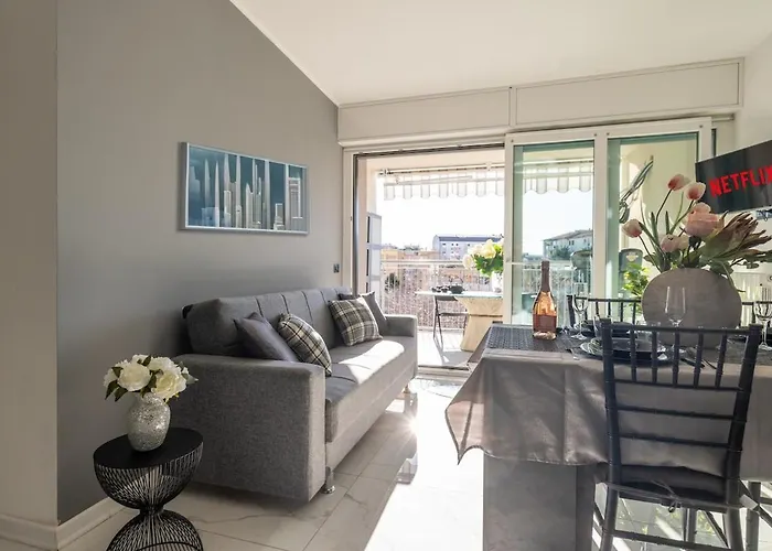 New With 4 Bedrooms * Milan