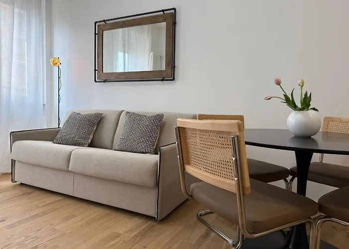 Viale Monza Ab - 2 Bedroom- 15 Min Dal Duomo Apartament *