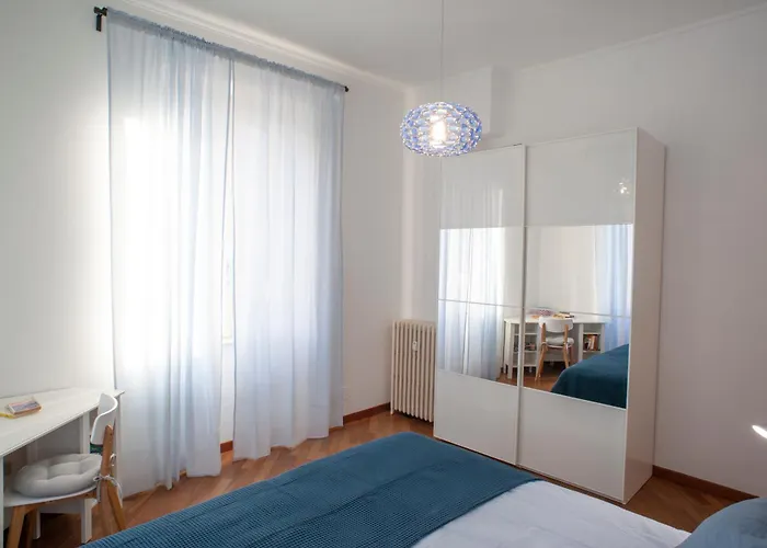 Διαμέρισμα Bright And Comfy In A Beautiful Contemporary