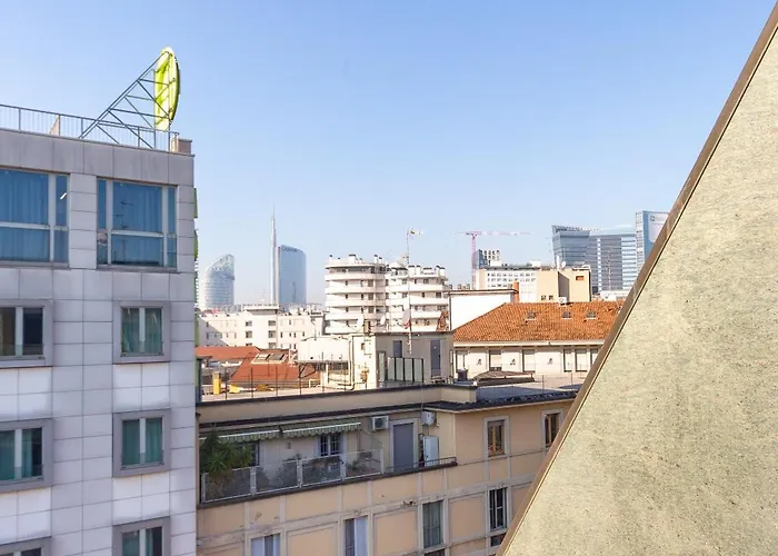 Апартаменты Repubblica-stazione Big House Skyline View 4 Pax Check In H24