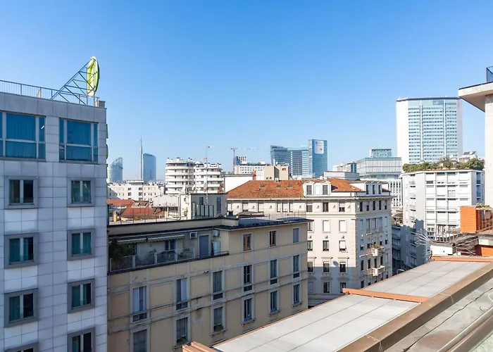 Repubblica-stazione Big House Skyline View 4 Pax Check In H24