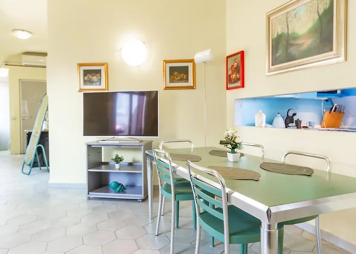 Repubblica-stazione Big House Skyline View 4 Pax Check In H24 Милан