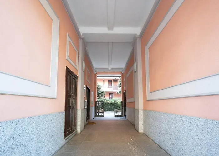10 Min To Duomo New Chic Apt, 20 Min To Linate Apartment
