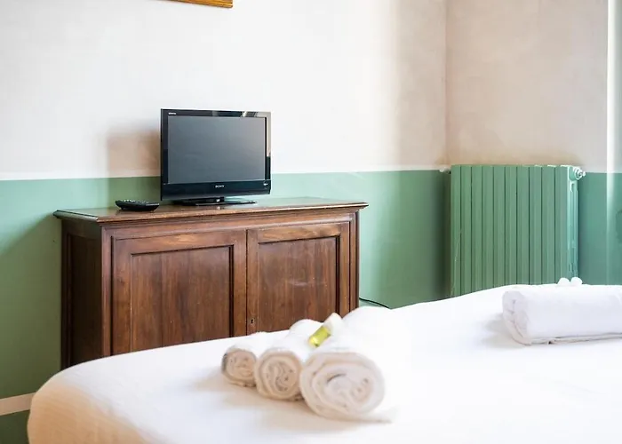 10 Min To Duomo New Chic Apt, 20 Min To Linate Apartment