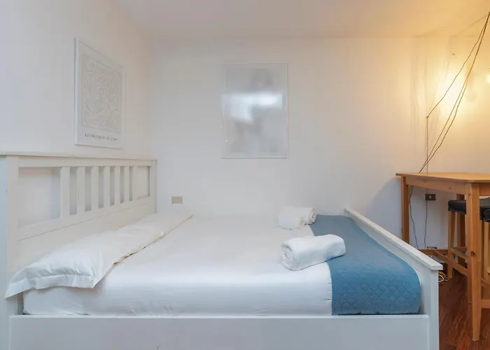 Апартаменты Xenia - Lovely In Corso Genova 10 Min From Duomo