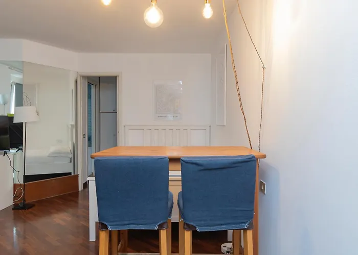 Апартаменты Xenia - Lovely In Corso Genova 10 Min From Duomo *