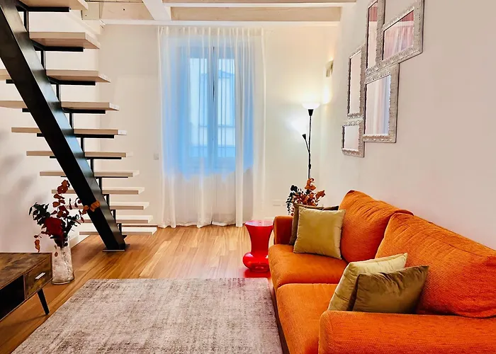 דירה Riverside Loft Navigli - Spacious Two-bedroom מילאנו