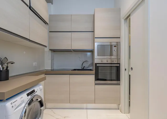 Xenia - Spacious Three-room In Moscova Area Lejlighed *