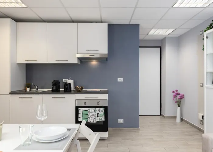 Modern Loft 8 Min From Duomo Lägenhet