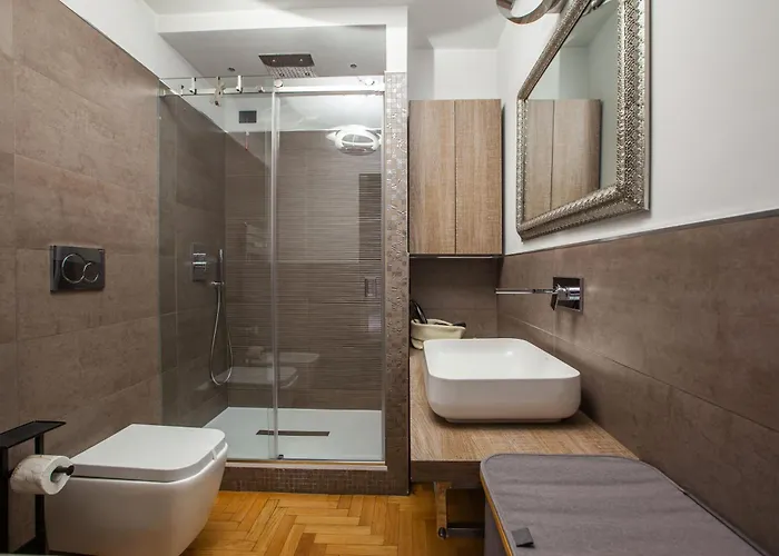 Boutique Con Cortile-design&fashion District Apartman *