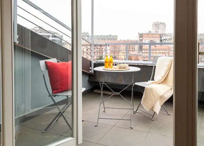 דירה Large & Comfy - A Few Steps From The Duomo