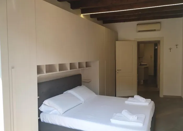 Piacere In Corso * ميلان