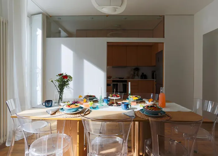 Lejlighed The Rent - Spacious Three-bedroom In The Heart Of *