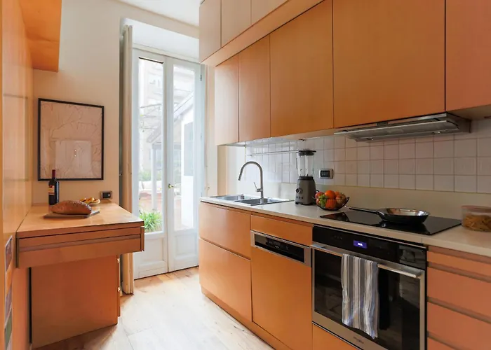 Lejlighed The Rent - Spacious Three-bedroom In The Heart Of