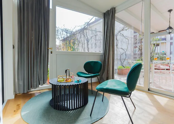 Lejlighed The Rent - Spacious Three-bedroom In The Heart Of