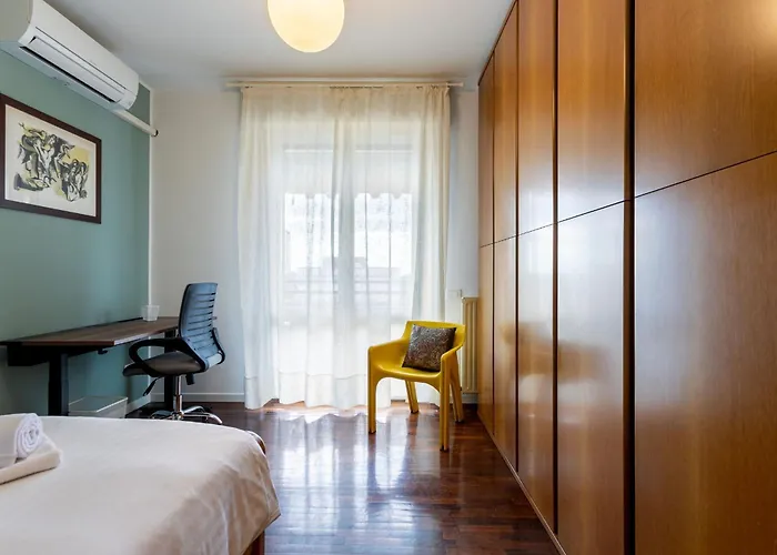 Russoli By Halldis * Milán