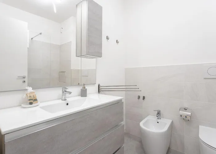 Russoli By Halldis Milán