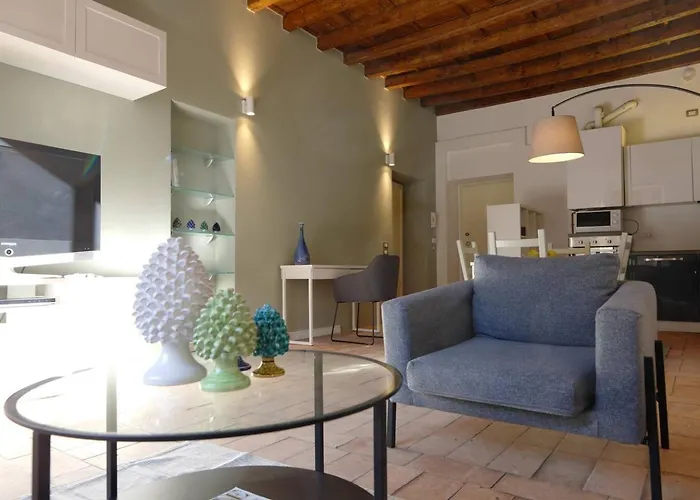 公寓 Navigli Darsena - Luxury With Balcony