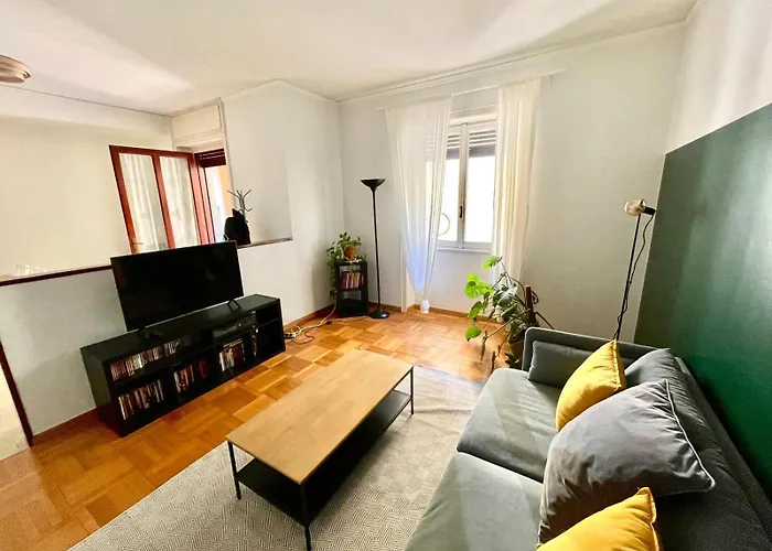 Downtown Chic - Quiet Retreat With Free Wifi & Air Conditioning Apartmán Milán