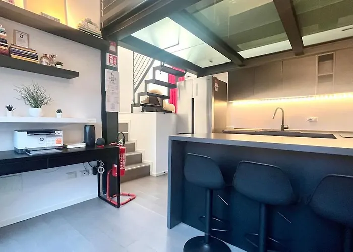 Vimercati 17 - Modern Loft - Precotto Bicocca Apartment *
