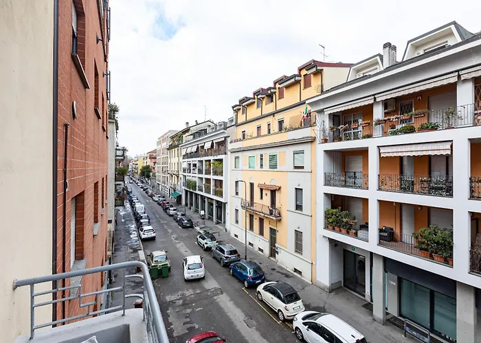 Appartement Certosa Enchanting With Balcony - Collection