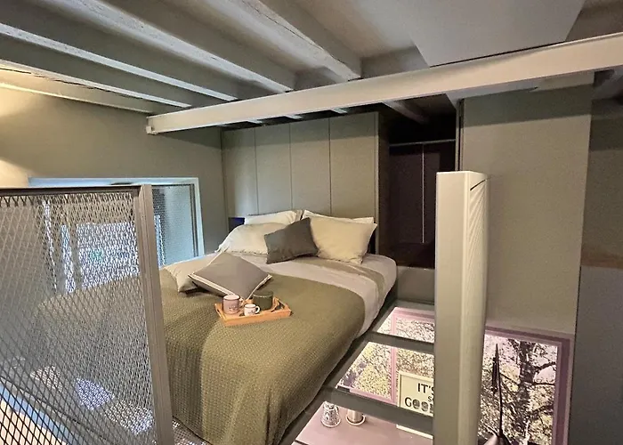 Lägenhet Tree House - Stylish Loft In The Heart Of