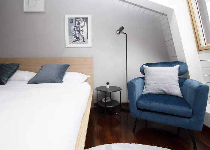 Penthouse With Patio & 2 Baths, 10 Min To Duomo * Mailand