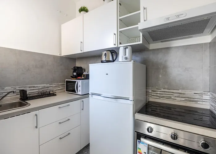 8 Min Dalla Metro Casa Elegante Con Netflix E Wifi Appartement