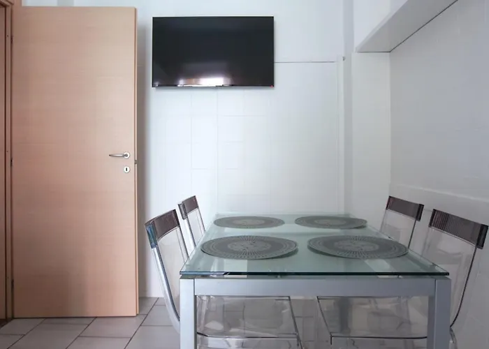 Elegante E Ampio In Zona Moscova * Milán