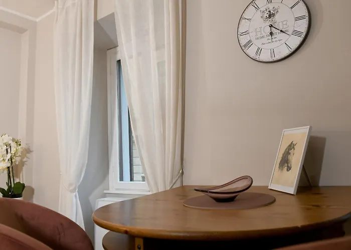 Appartement Chic In Duomo Milan