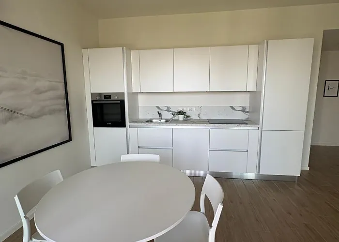 Appartement Panorama - Luminous With Private Garage Milaan