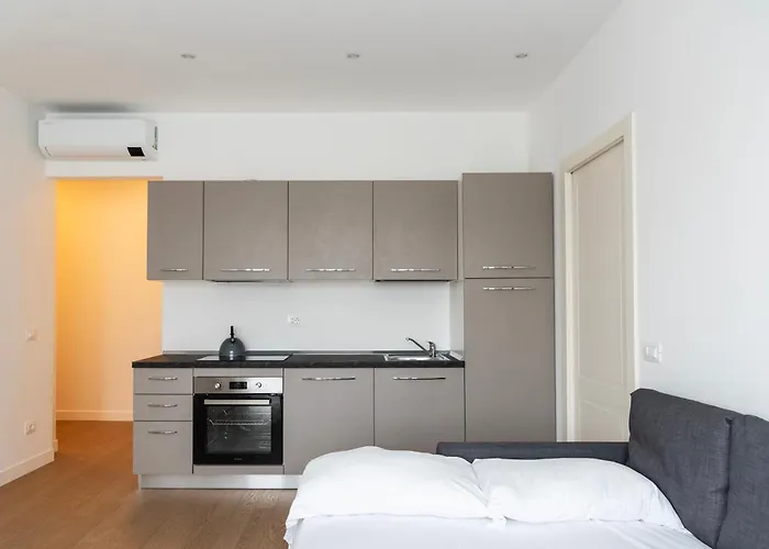 Youhosty - Gioia Large Апартаменты