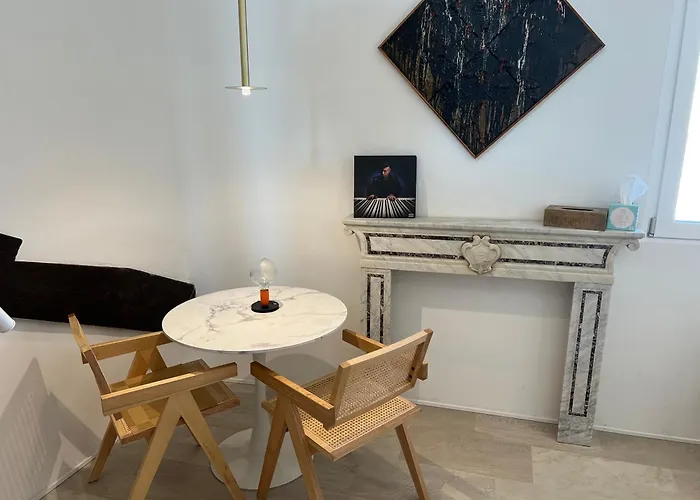 Daeiouz Residences I Apartment Milan