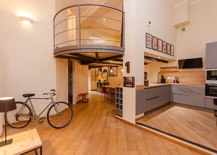 Luxury 3 Fiat, Ariberto Home, Tra Centro Storico Di E Navigli, Con Spaziosa Jacuzzi Апартаменты Милан
