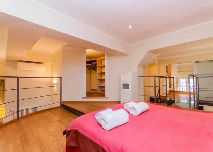 Luxury 3 Fiat, Ariberto Home, Tra Centro Storico Di E Navigli, Con Spaziosa Jacuzzi Apartment *
