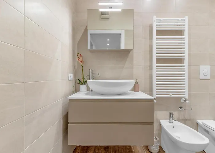 Lägenhet Corsica Comfort Suites-10 Min To Linate Airport *