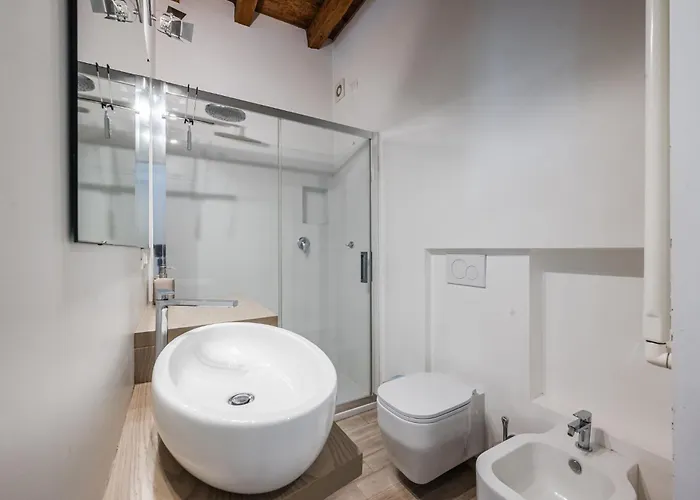 شقة 200mt Metro - Design For Creative Living ميلان