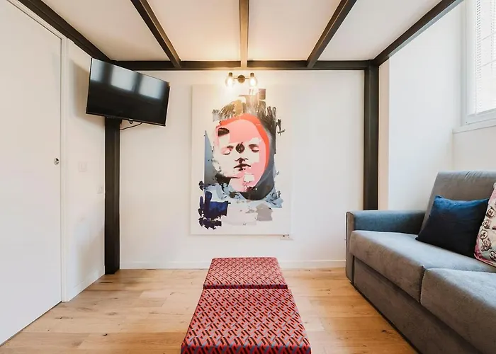 Casa In Palazzo Liberty - E Ben Collegato Appartamento *