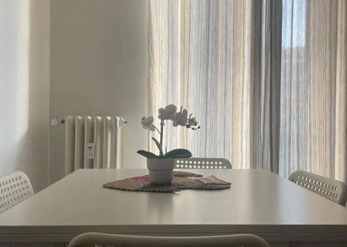 شقة Gardone - Ampio Con 2 Da Letto - Comodo Per Duomo!