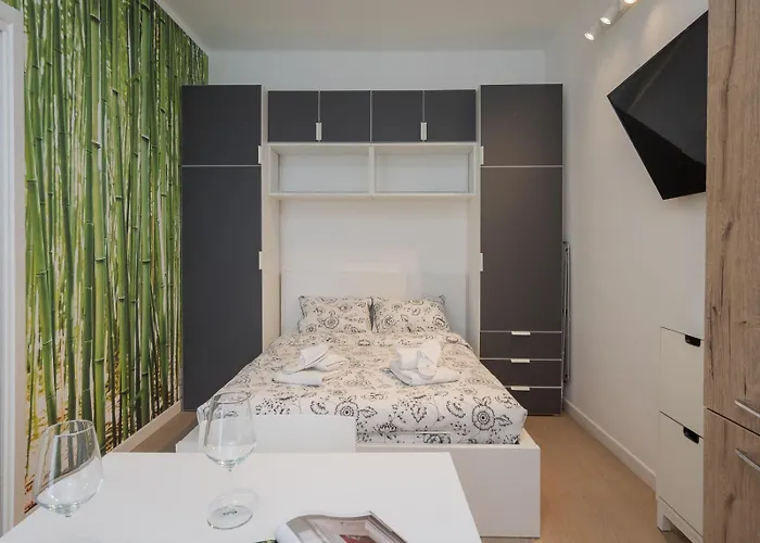 Modern & Functional Steps From Bosco Verticale & Gae Aulenti Apartman Milánó