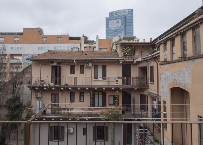 Modern & Functional Steps From Bosco Verticale & Gae Aulenti Apartman Milánó